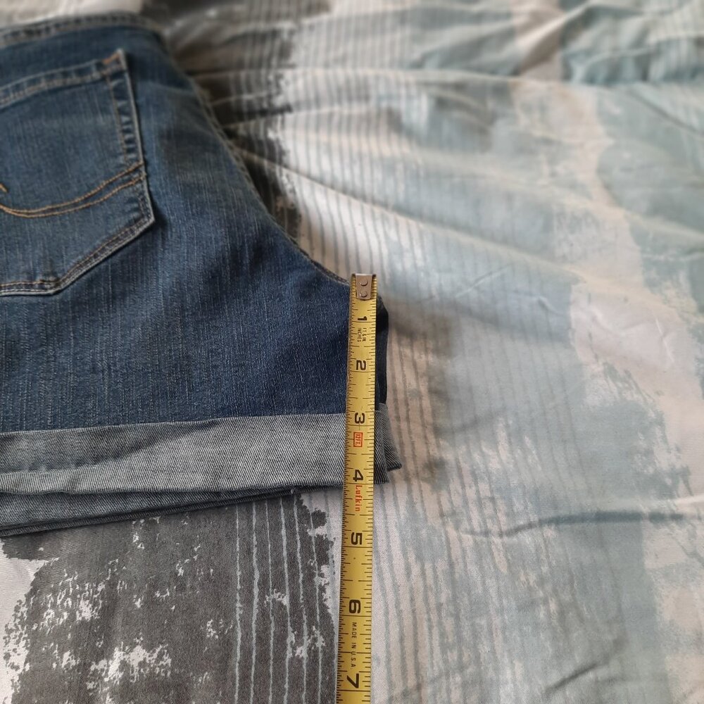Levi Strauss Signature Gold Maternity Shortie Denim Shorts - Size S - Picture 16 of 16